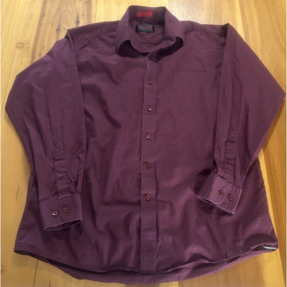 Valentino Design Men’s Button Down Short. Long Sleeve. Cotton. 15 1/2 Neck.